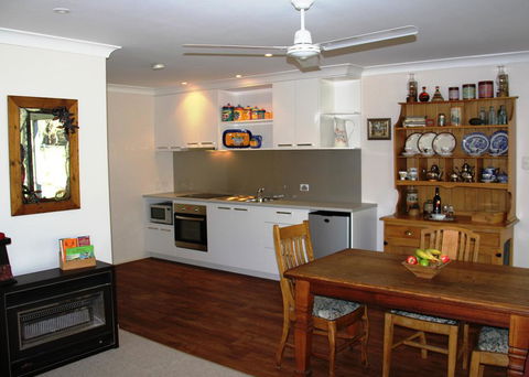 Leo's Rest Bathurst NSW - Perth Resorts 2