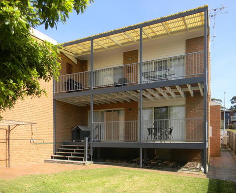 LIFE'S A BEACH - Accommodation Perth 0
