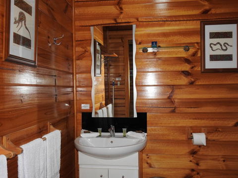 Lumera Eco Chalets - Accommodation Perth 2