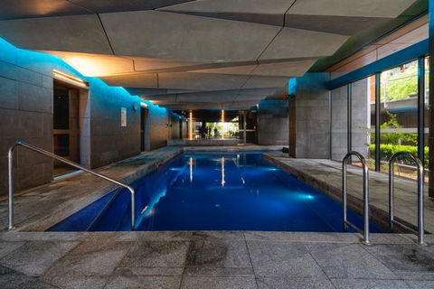 LUXE 2B Apartment Fully Furnished With Pool And Gym - Accommodation Perth 1