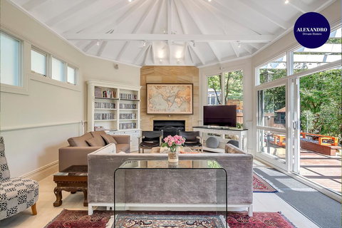 Luxe Mountain Retreat - Katoomba - 4 Bed & Bath - Perth Resorts 0