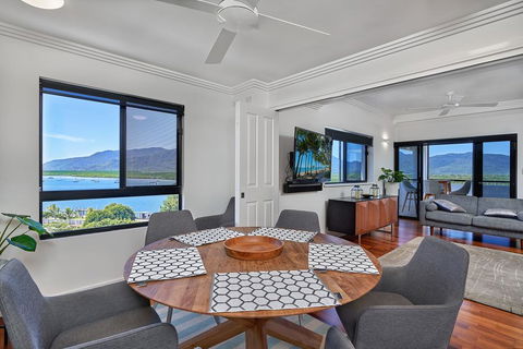 Luxury Cairns Penthouse Apt With Ocean Views (903) - Accommodation Perth 3