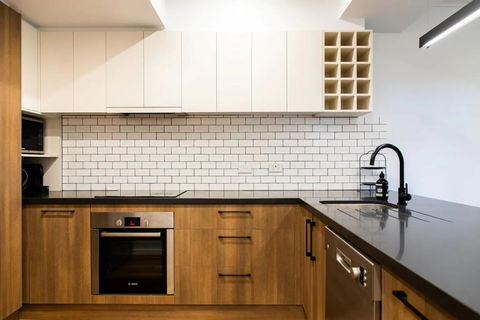 Luxury Spacious 2 Bedroom Fitzroy Apartment - Accommodation Perth 1