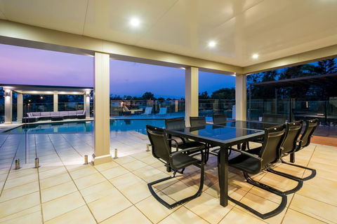 Luxury Waterfront Home - Perth Resorts 2