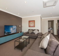 Maison Noir 2 - Well appointed modern accommodation with mountain views - Accommodation Perth