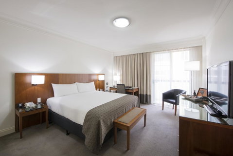 Majestic Roof Garden Hotel - Accommodation Perth 0