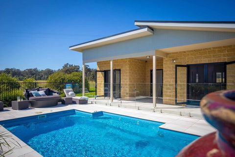 Mandalay Villas - Villa 2 - Accommodation Perth 0
