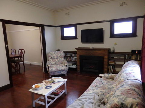 Mandall Avenue - Accommodation Perth 3