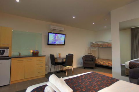 Mansfield Motel - Accommodation Perth 2