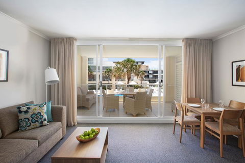 Mantra Ettalong Beach - Accommodation Perth 1