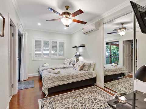 Margate House - Accommodation Perth 2