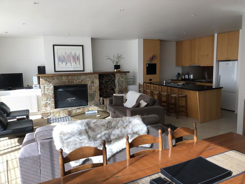 Mark II 2 West - Accommodation Perth 2