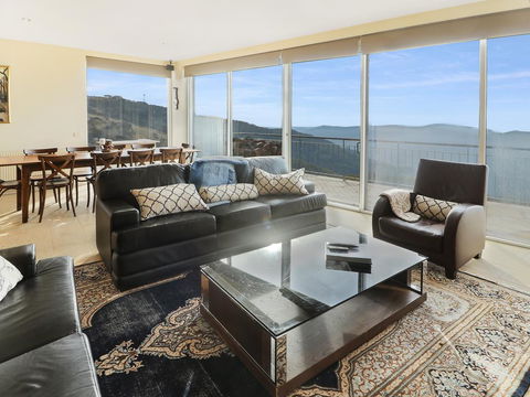 MarkII 4 West - Accommodation Perth 0