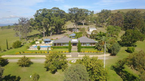 Marrowbone Vineyard Estate - One Of The Hunters Finest Estates - Accommodation Perth 2