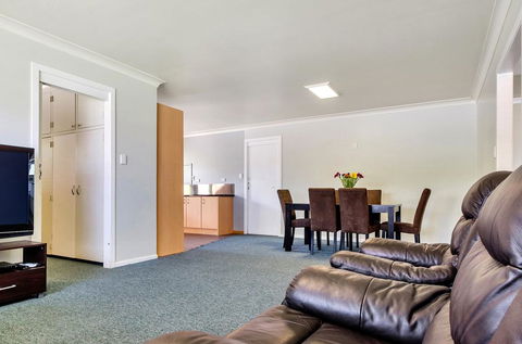 MAS Country Jackie Howe Motel - Accommodation Perth 2