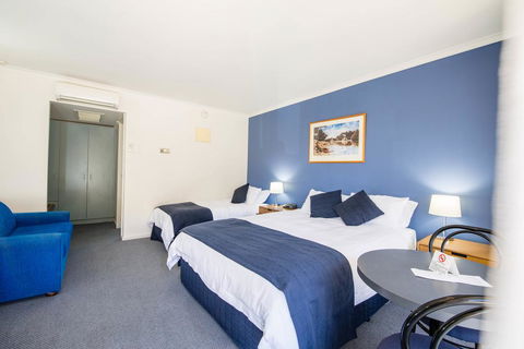 MAS Country Riverboat Lodge Motor Inn - Accommodation Perth 3