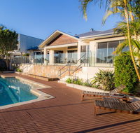 Maureen Waterfront Beach House - Accommodation Perth