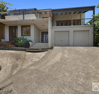 Mcauleys Beach House - Perth Resorts