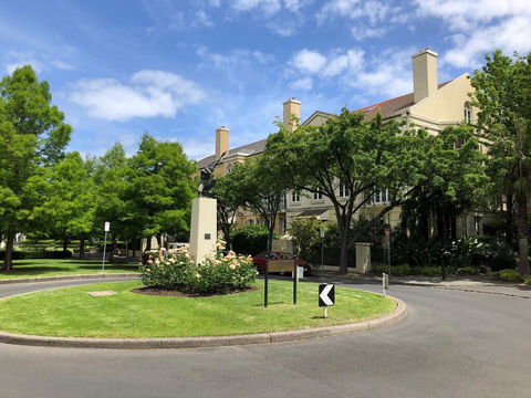 MCG, Rod Laver, City - Best Location In Melbourne - Accommodation Perth 3