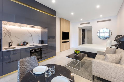 Meriton Suites Broadbeach - Accommodation Perth 2