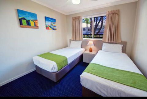 Mermaid Beach Apartment - Accommodation Perth 2