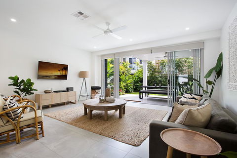 Mermaid Beach Break - Accommodation Perth 2