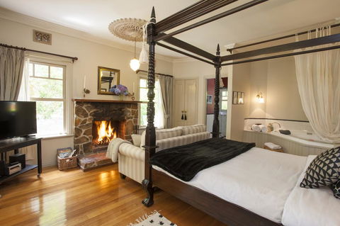 Merrow Cottages - Forest Edge - Accommodation Perth 2