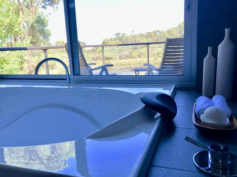 Messmates Luxury Eco Suites - Accommodation Perth 2