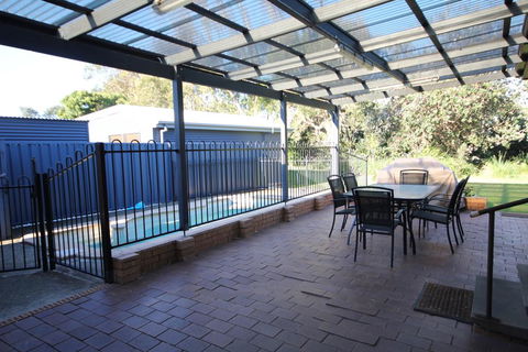 MIDDLEROCK RETREAT - 92 Chepana St LC - Accommodation Perth 2