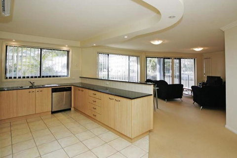Millenium, Unit 101, Cnr Head & West Sts - Accommodation Perth 3