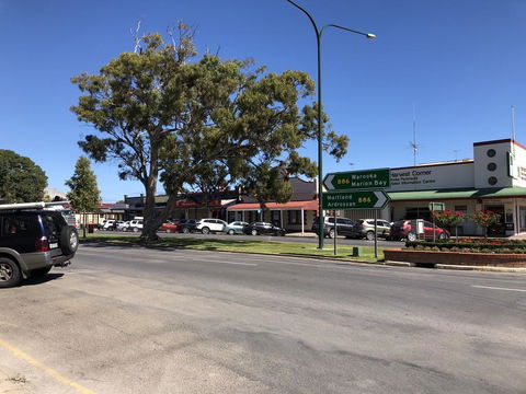 Minlaton Hotel - Perth Resorts 3