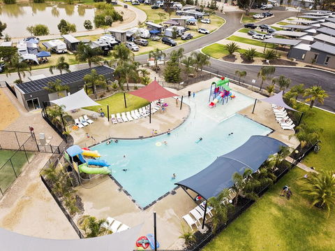 Moama Waters - Accommodation Perth 2