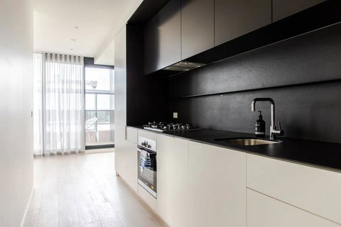 Modern 1 Bedroom Apartment South Yarra - Accommodation Perth 2