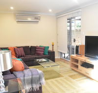 Modern 2 Bedroom Unit Close to CBD - Accommodation Perth