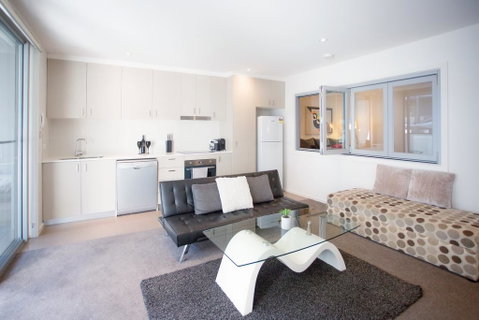 Modern Executive Apartment @ Braddon, 1BR, Wine, Wifi, Secure Parking, Canberra - Accommodation Perth 0