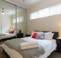 Modern Neat Convenient Apartment Close to Airport - Accommodation Perth