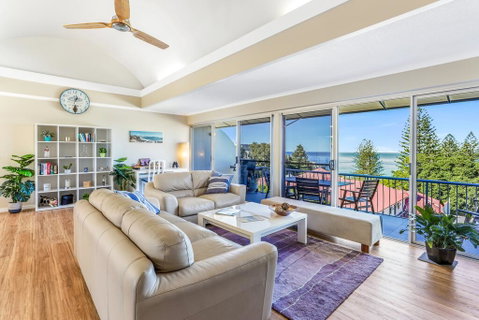 Modern Penthouse With Private Rooftop Terrace - Accommodation Perth 3