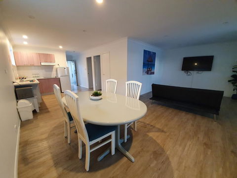 Montego Mermaid Beach Motel - Accommodation Perth 2