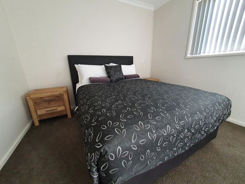 Motel24Seven And Apartments - Accommodation Perth 2