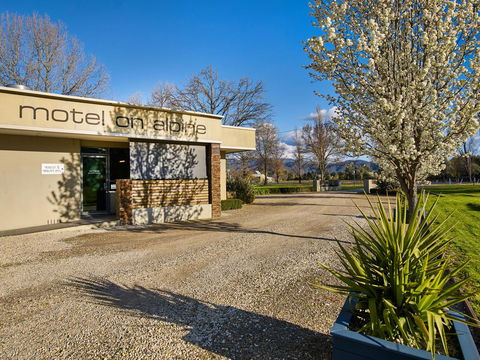 Myrtleford Motel On Alpine - Accommodation Perth 1
