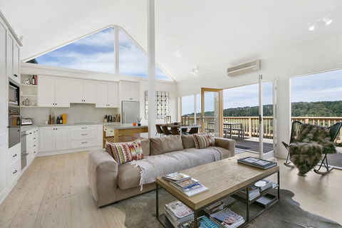 Nafplio Luxury Hideaway With Open Fireplace, On 3 Acre Vineyard, Water Views, Close To Wineries - Perth Resorts 2