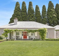 Nattai Lodge - house  cottage in beautiful garden - Perth Resorts