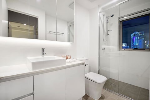 Neo Private Luxury Apartments - Accommodation Perth 3