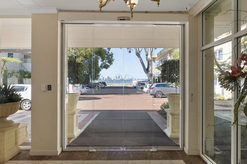 The Peninsula Riverside Serviced Apartments - Accommodation Perth 13