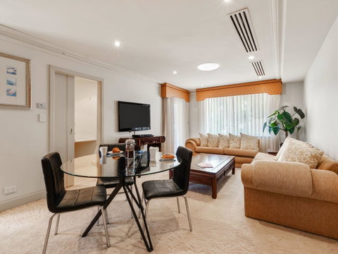 The Peninsula Riverside Serviced Apartments - Accommodation Perth 9