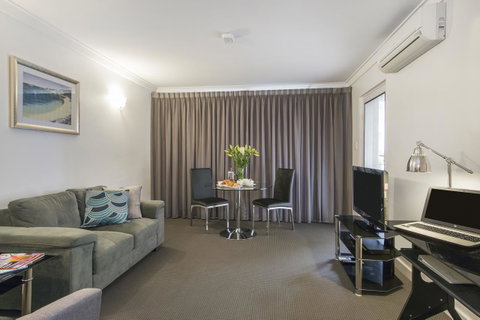 The Peninsula Riverside Serviced Apartments - Accommodation Perth 31
