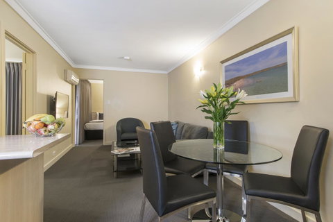 The Peninsula Riverside Serviced Apartments - Accommodation Perth 20