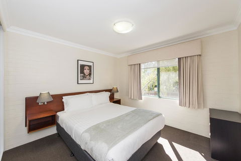 Subiaco Village 30 - Accommodation Perth 14