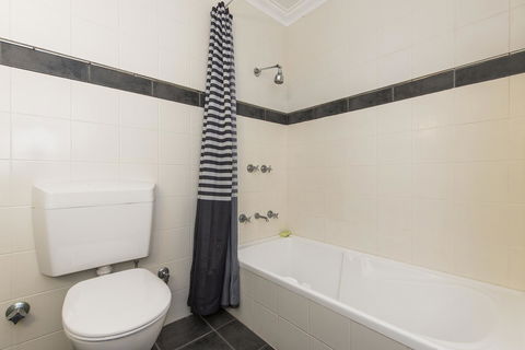 Subiaco Village 30 - Accommodation Perth 16
