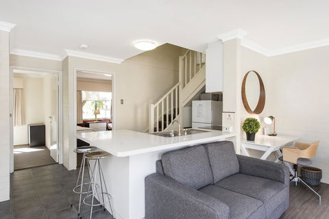 Subiaco Village 30 - Accommodation Perth 4